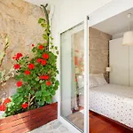 Stunning Designer Flat With Balcony Heart Of Porto