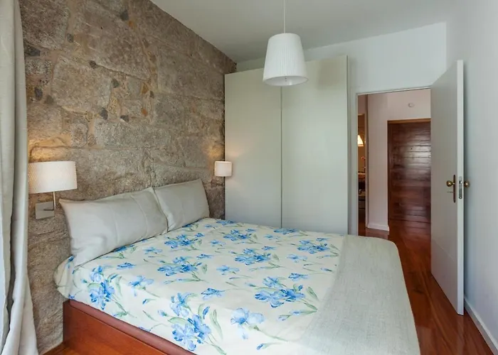 Stunning Designer Flat With Balcony Heart Of Porto