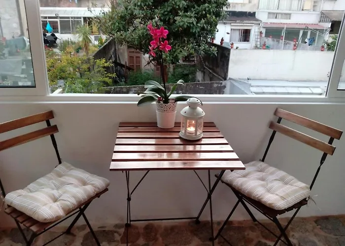 Stunning Designer Flat With Balcony Heart Of