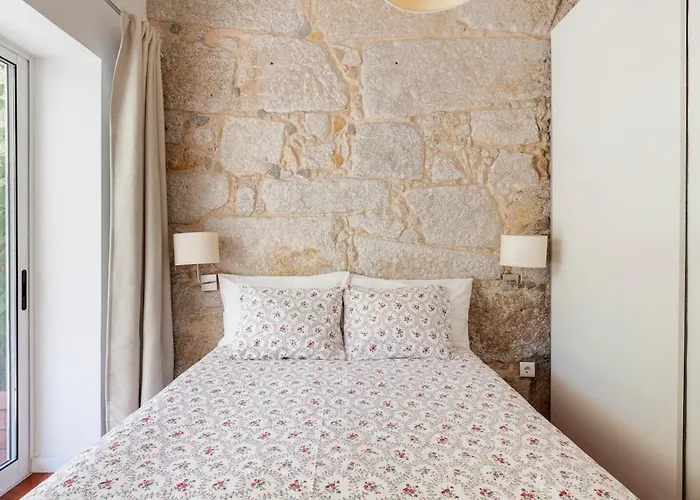 Stunning Designer Flat With Balcony Heart Of