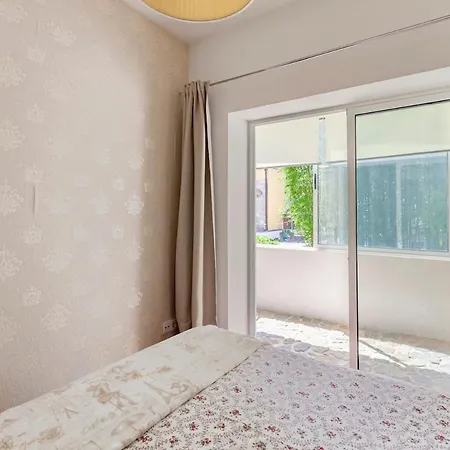 Stunning Designer Flat With Balcony Heart Of Appartement Porto