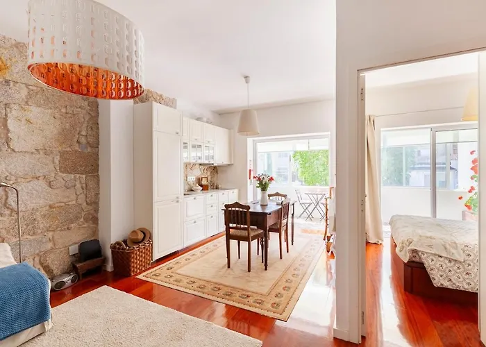 Stunning Designer Flat With Balcony Heart Of * Порту