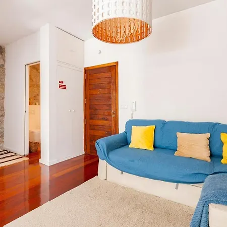 Stunning Designer Flat With Balcony Heart Of